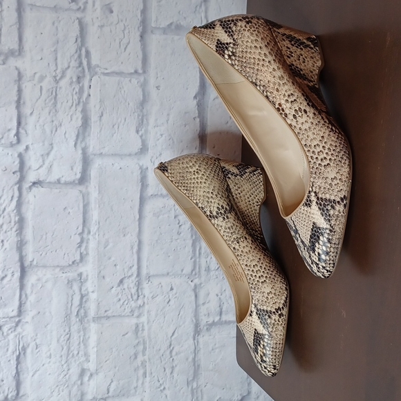 Cole Haan The Go-To Snake Print Pumps Almond Toe Heel Wedge Size 8 - Picture 7 of 10